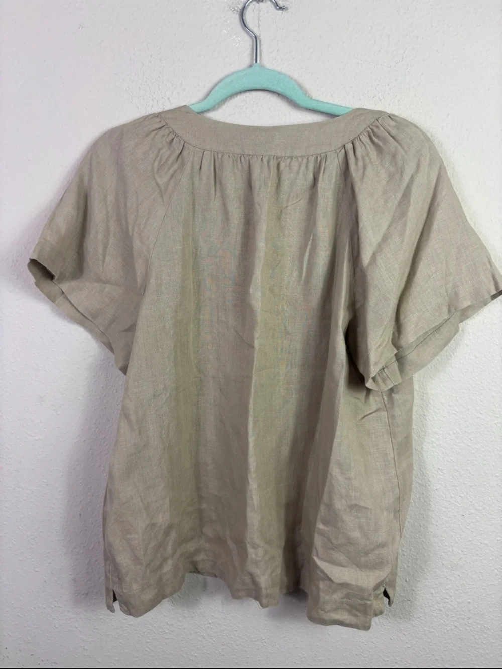 J. Crew 100% linen short flutter sleeve notched v-neck shirt tan size small